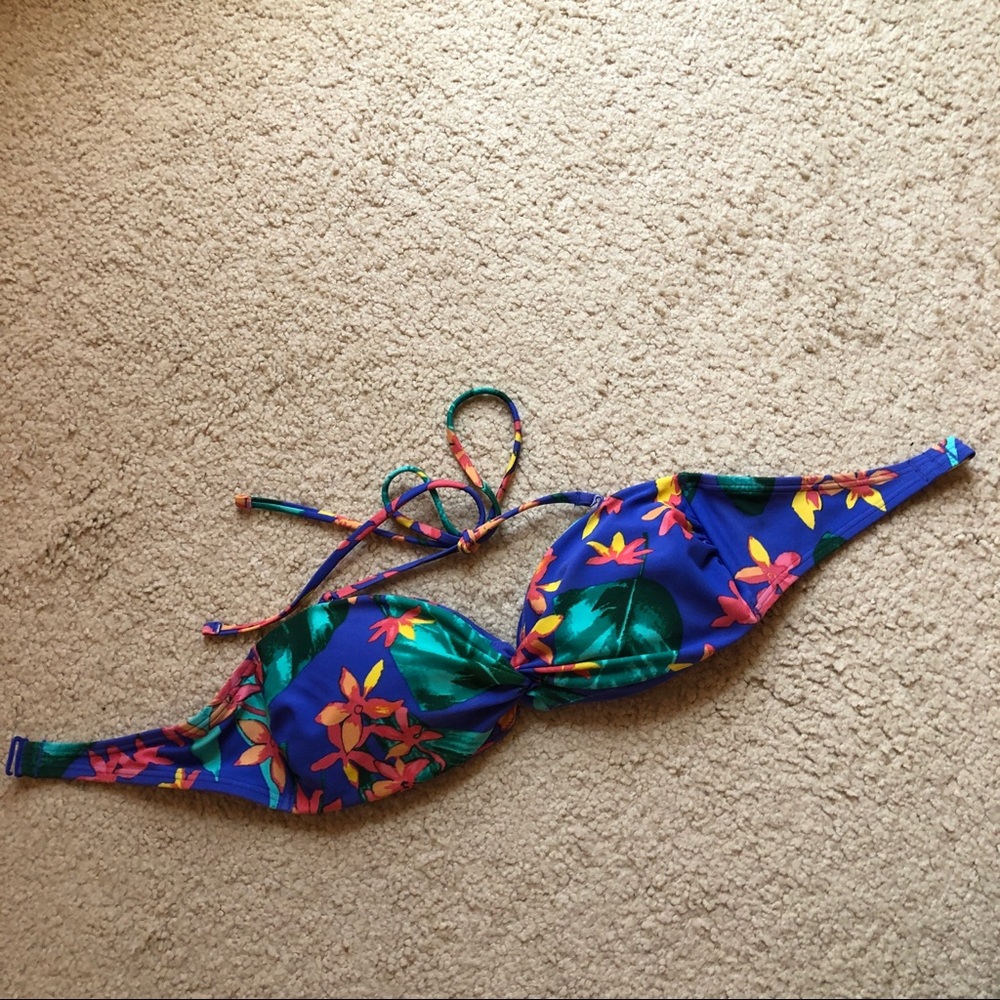 NWOT Aerie bandeau bikini top
